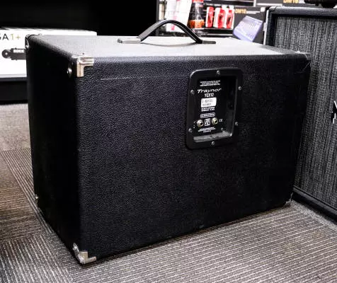Traynor - Custom Valve 80 Watt 1x12 Guitar Extension Cabinet 2